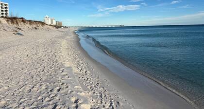 BEACHFRONT Beach Vacation! Eat Breakfast While You Watch Dolphins! Gulf and Bay!