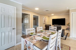 Dining - West Knoxville Area! Single-Level Home Near Dtwn (Knoxville)