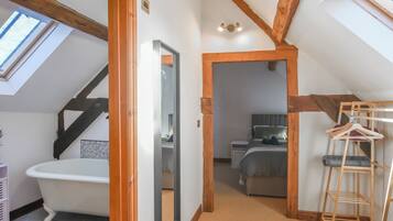 2 bedrooms, free WiFi