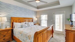 Room - Walk to Beach & Dining: Corpus Christi Townhome (Corpus Christi)