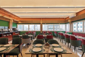 Restaurant - NiK Hotel Thi Sach (Phuong Ben Nghe)