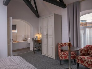 1 bedroom - Standard Family Room for 4 (Darlington)