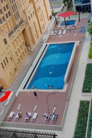 Outdoor pool - Bellevue Residences - Downtown Dubai (Dubai)