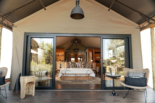 Nzovu Rundu Luxury Camp