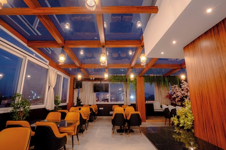Dining. Hotel Orchid Imphal