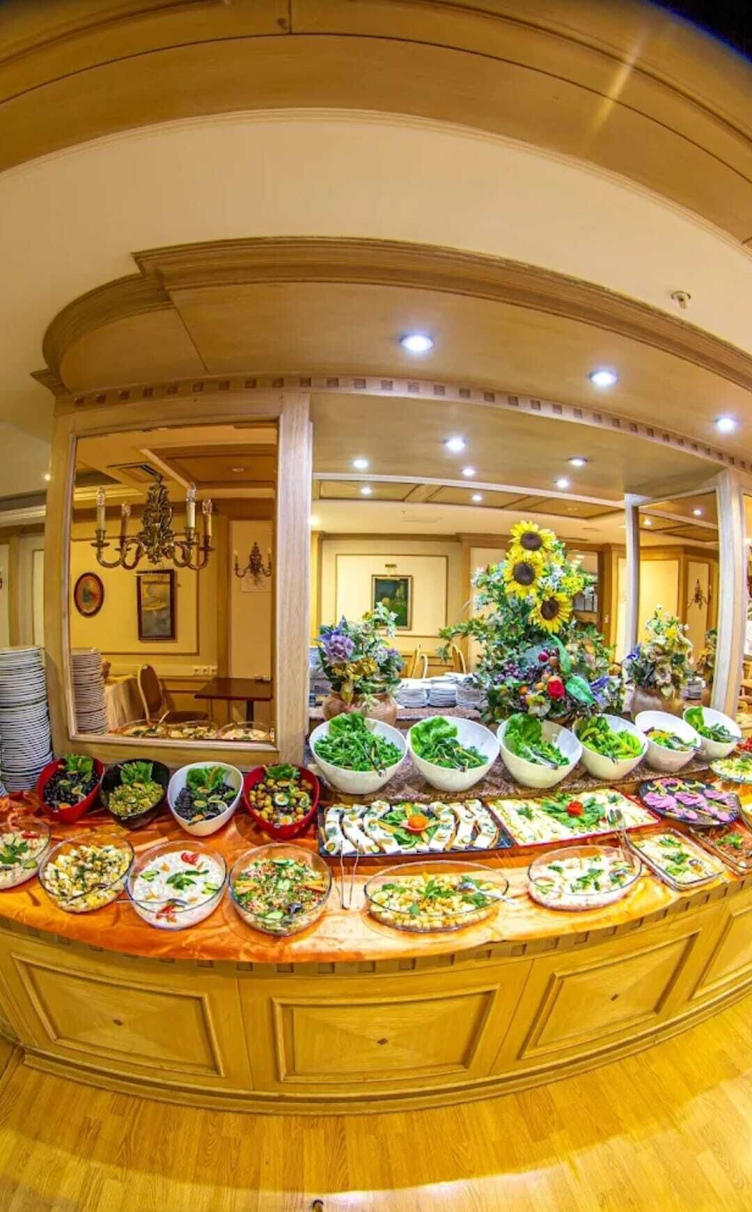 Tägliches inbegriffenes Frühstücksbuffet