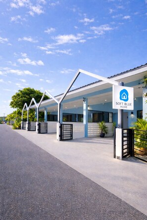 Property grounds - Soft Blue Home (Tambon Sai Thai)