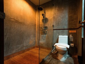 Hair dryer, towels, soap, shampoo - Ma villa khaoyai (Moosi)