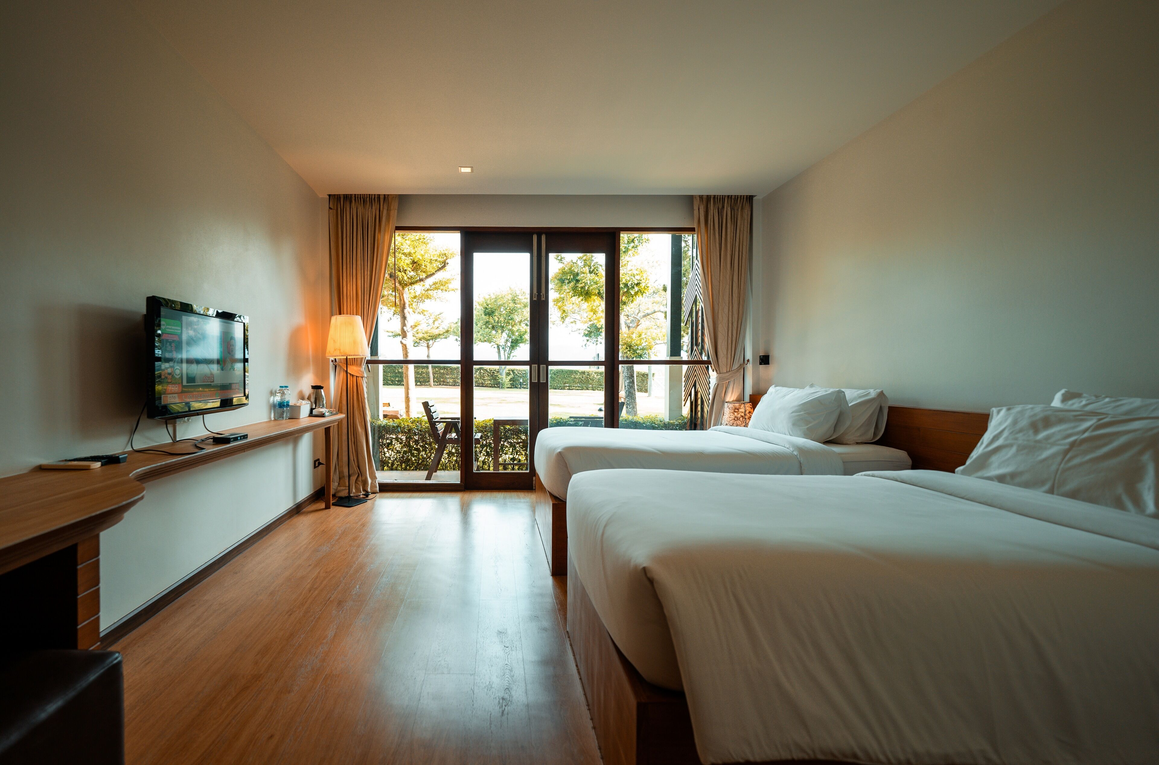 Standard Twin Room, Mountain View | Desk, free WiFi