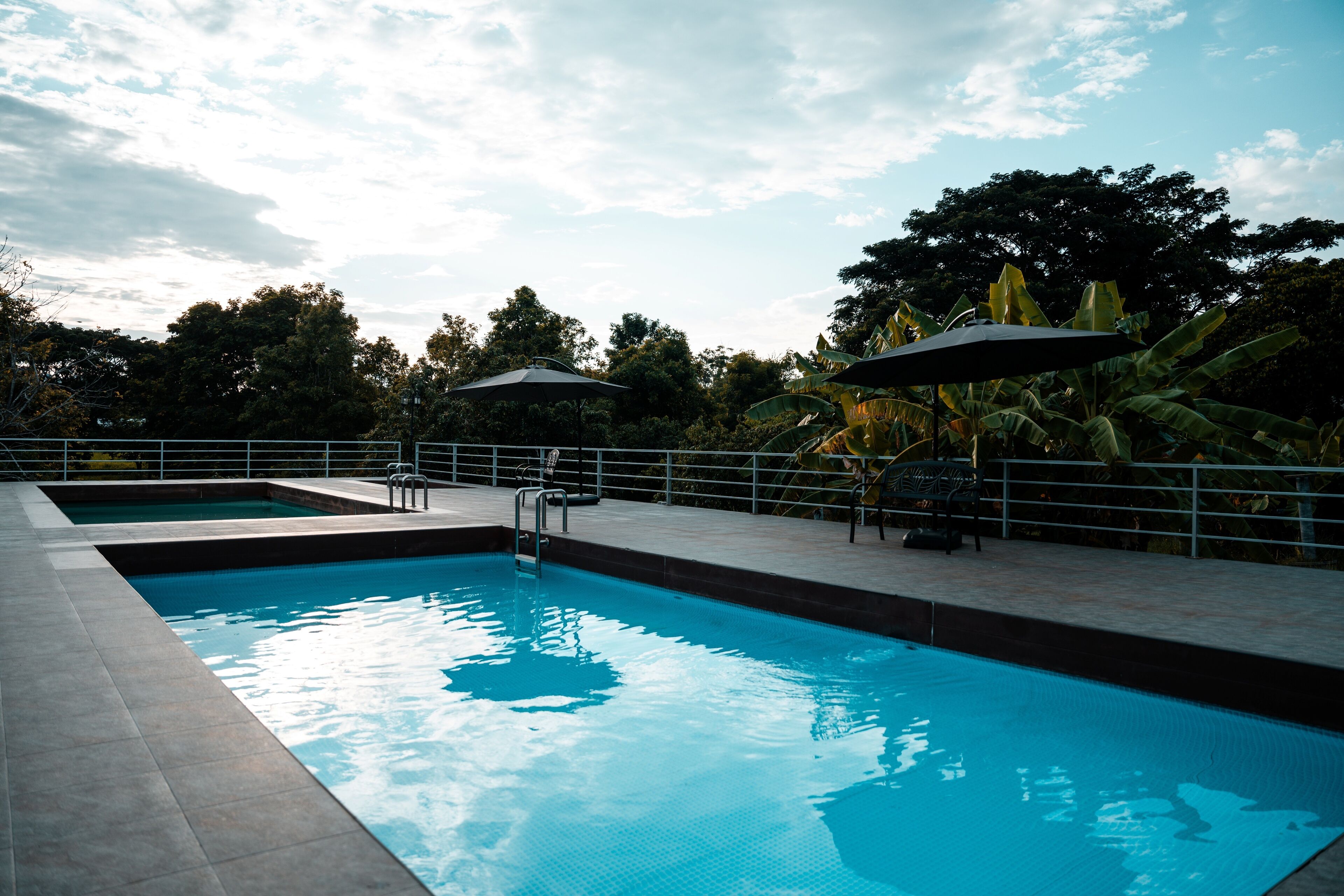 10 piscinas externas