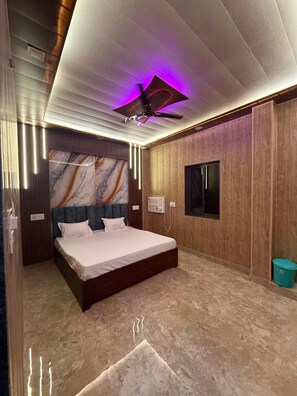 Deluxe Room - Katyayani Palace (Faizabad)