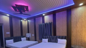 Deluxe Room - Katyayani Palace (Faizabad)