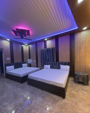 Deluxe Room - Katyayani Palace (Faizabad)