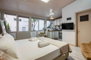 WiFi, bed sheets - Athens Cozy Nest - Prime & Central Location (Athina)