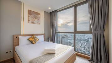 Desk, iron/ironing board, free WiFi, bed sheets