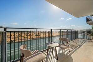Terrace/patio - FIRST CLASS | 3BR | Luxury Waterfront Living (Abu Dhabi)