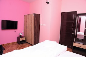 Room - Charming 3-bedroom villa with AC in peaceful Edava next to the surfing beach (Edava)