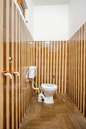 Bathroom - Devbhoomi Inn Homestay (Patal Bhuvaneshwar)