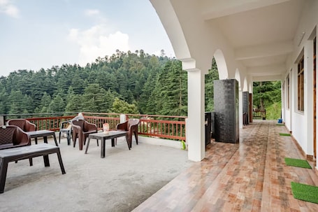 Terraço/pátio. Devbhoomi Inn Homestay