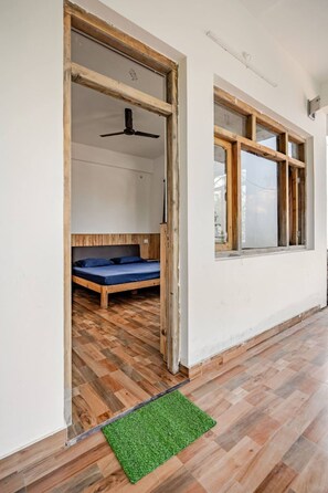 Free WiFi, bed sheets - Devbhoomi Inn Homestay (Patal Bhuvaneshwar)