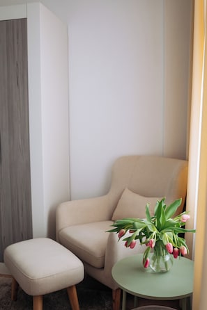 Deluxe Apartment, Balcony, Garden View | Desk, laptop workspace, iron/ironing board, free WiFi