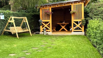 Deluxe Apartment, Balcony, City View | Terrace/patio