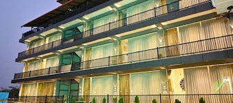 GP Golden Palm Meadows Resorts