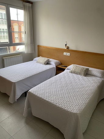 Classic Twin Room, City View. HOSTAL LIBERTAD