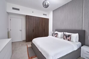 1 slaapkamer, een strijkplank/strijkijzer, wifi, beddengoed