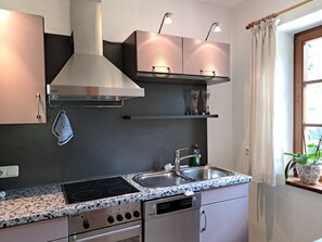 Refrigerador, horno, parrilla de estufa y lavavajillas 