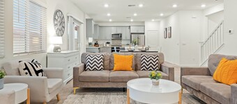 Modern 4BR 2.5 BA Near Shops&Parks Family-Friendly