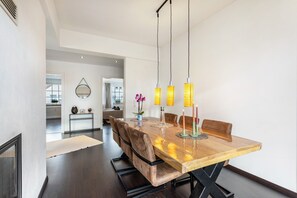 Dining - Exclusive Loft with Fireplace, Private Terrace, Balcony & Wi-Fi in Bad Salzuflen (Bad Salzuflen)