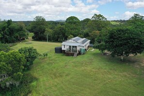 Exterior - Secluded Beautifully Renovated Queenslander on 37 Acres + Stunning Views (North Deep Creek)
