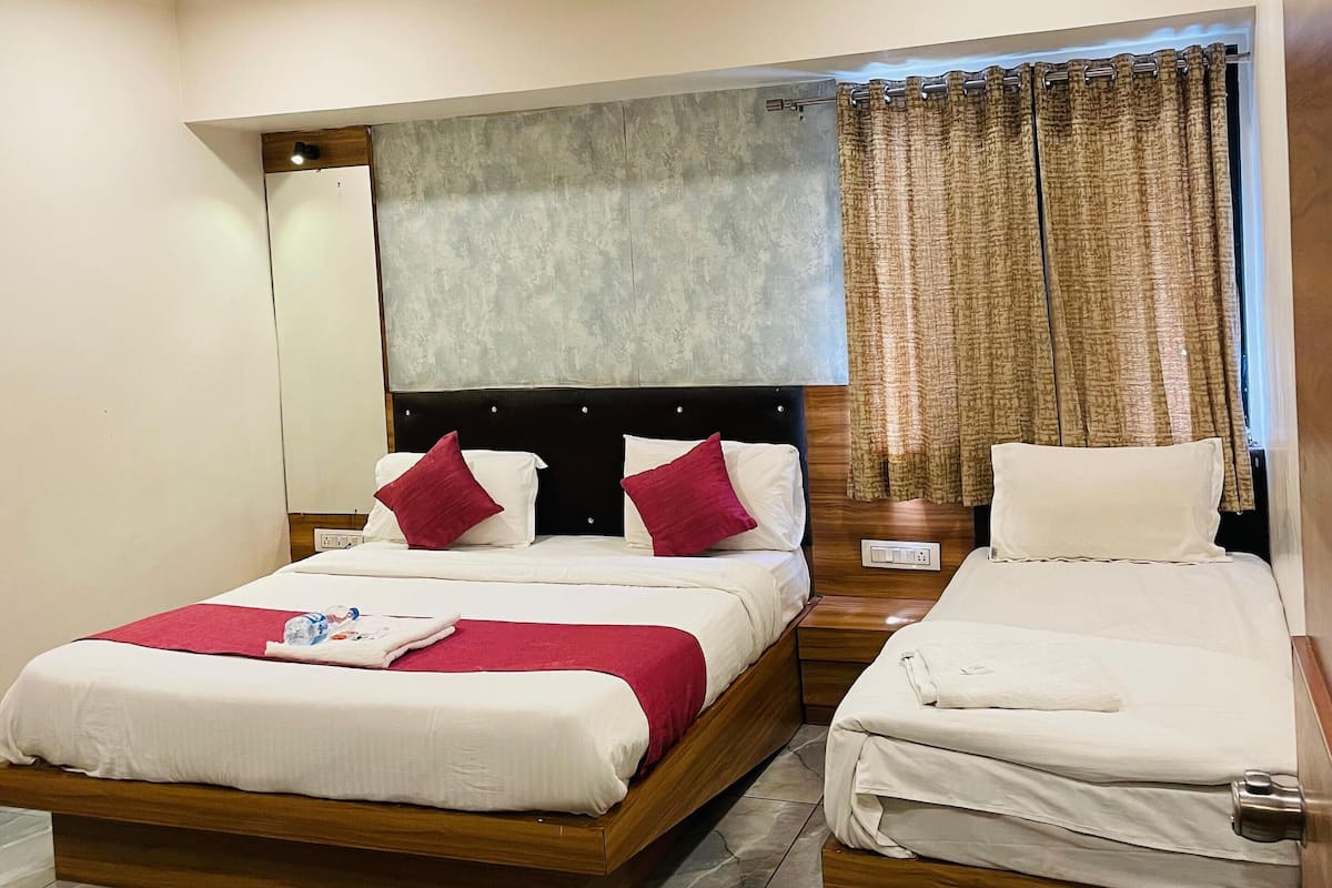 Family Room | Free WiFi