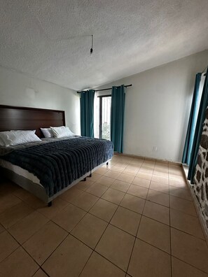 4 Schlafzimmer, kostenloses WLAN, Bettwäsche
