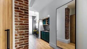 Appartement Luxe, balcon, vue ville | Intérieur