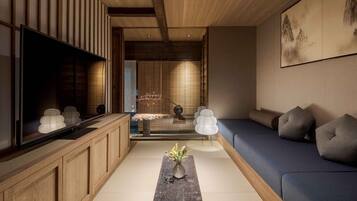 Traditional House, 4 Bedrooms, Kitchen, Garden View | Interior