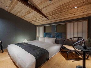 Traditional House, 4 Bedrooms, Kitchen, Garden View | In-room safe, desk, laptop workspace, blackout drapes - Itose Machiya House (Kanazawa)