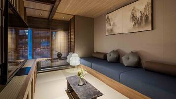 Traditional House, 4 Bedrooms, Kitchen, Garden View | Living area | 50-inch flat-screen TV with cable channels, heated floors