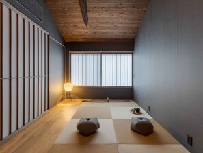 Tradisjonelt hus, 4 soverom, kjøkken, hageutsikt | Innvendig