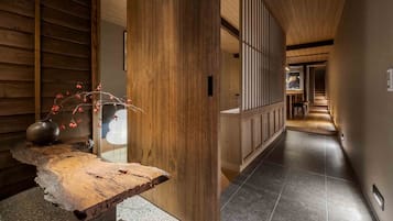 Traditional House, 4 Bedrooms, Kitchen, Garden View | Interior