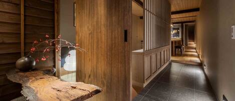 Traditional House, 4 Bedrooms, Kitchen, Garden View | Interior