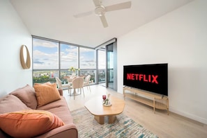 TV - Queen's Wharf 1B+Study · City Breeze & Views (Brisbane City)