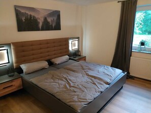 2 bedrooms, iron/ironing board, WiFi, bed sheets - Vacation apartment Maustadt 1 (Memmingen)