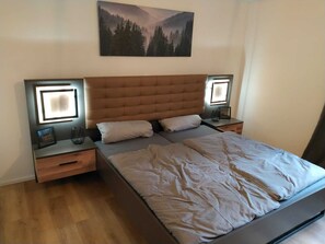 2 bedrooms, iron/ironing board, WiFi, bed sheets - Vacation apartment Maustadt 1 (Memmingen)