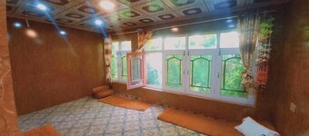 Beautiful 4-bedroom house in Khaplu for a relaxing Local Homestay and getaway