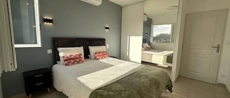 2 bedrooms, WiFi, bed sheets