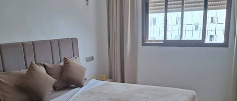 2 bedrooms, free WiFi, bed sheets, wheelchair access