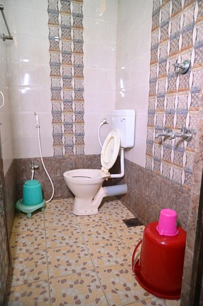 AC Deluxe Double Bed Room | Bathroom - Kamath Residency (Murdeshwar)