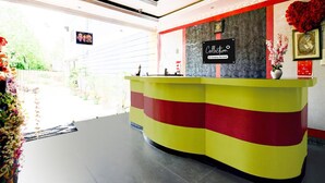บ้านพัก | ฝ่ายต้อนรับ